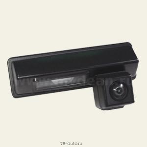 Штатная камера заднего вида MyDean VCM-320 для автомобиля Toyota Camry с 2006 г.в. по 2011 г.в.